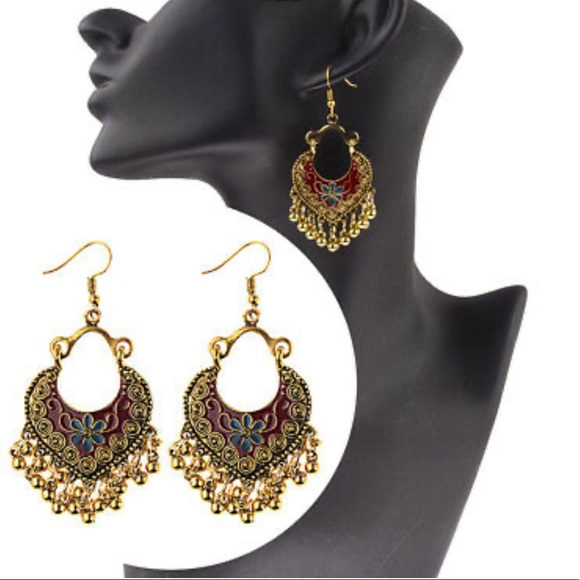 🆕 Boho Gold-Tone Curved Earrings - Picture 3 of 7